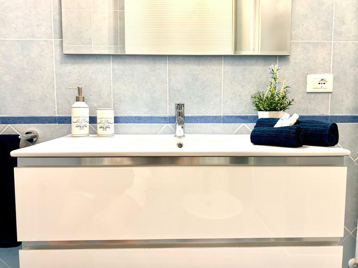 Indipendenza Luxury Apartments Bolonia Exterior foto