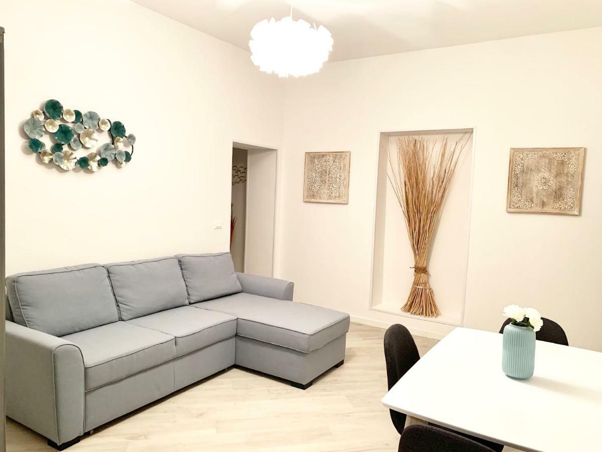 Indipendenza Luxury Apartments Bolonia Exterior foto