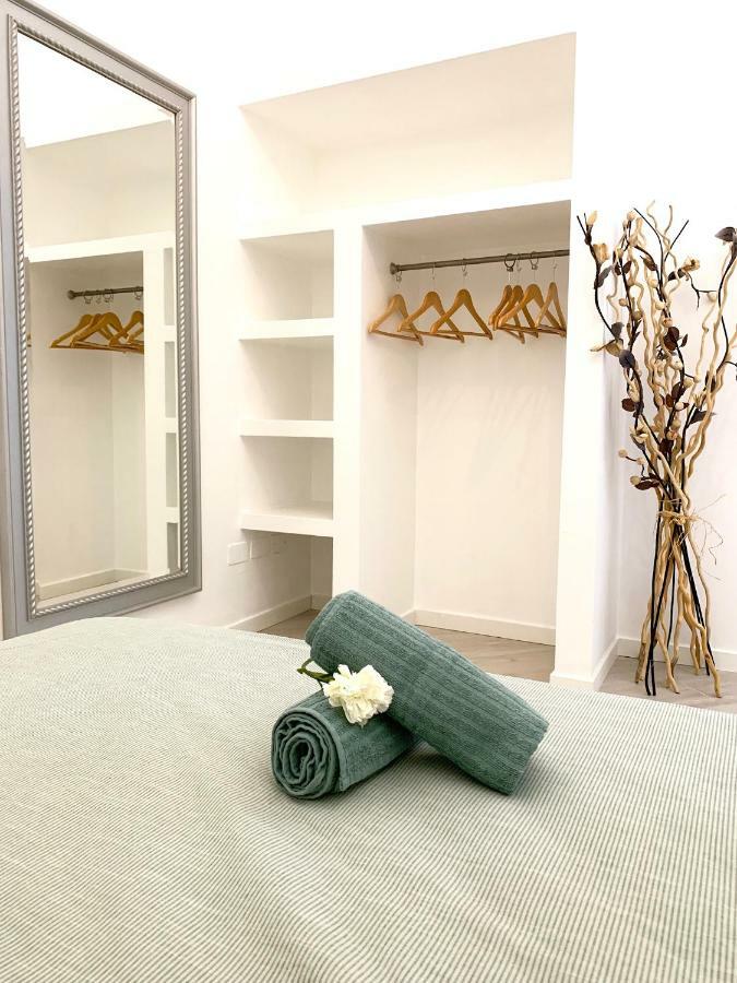 Indipendenza Luxury Apartments Bolonia Exterior foto