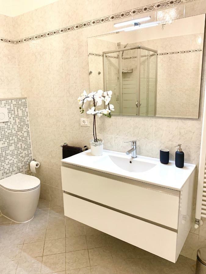 Indipendenza Luxury Apartments Bolonia Exterior foto