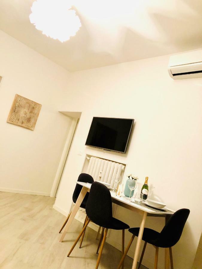 Indipendenza Luxury Apartments Bolonia Exterior foto